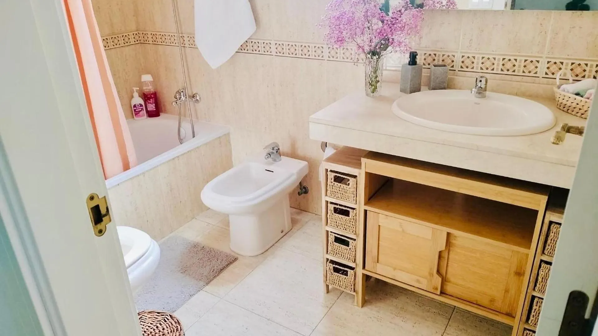 Beautiful Holiday Home By The Beach, Cleaning Included Callao Salvaje Spanien